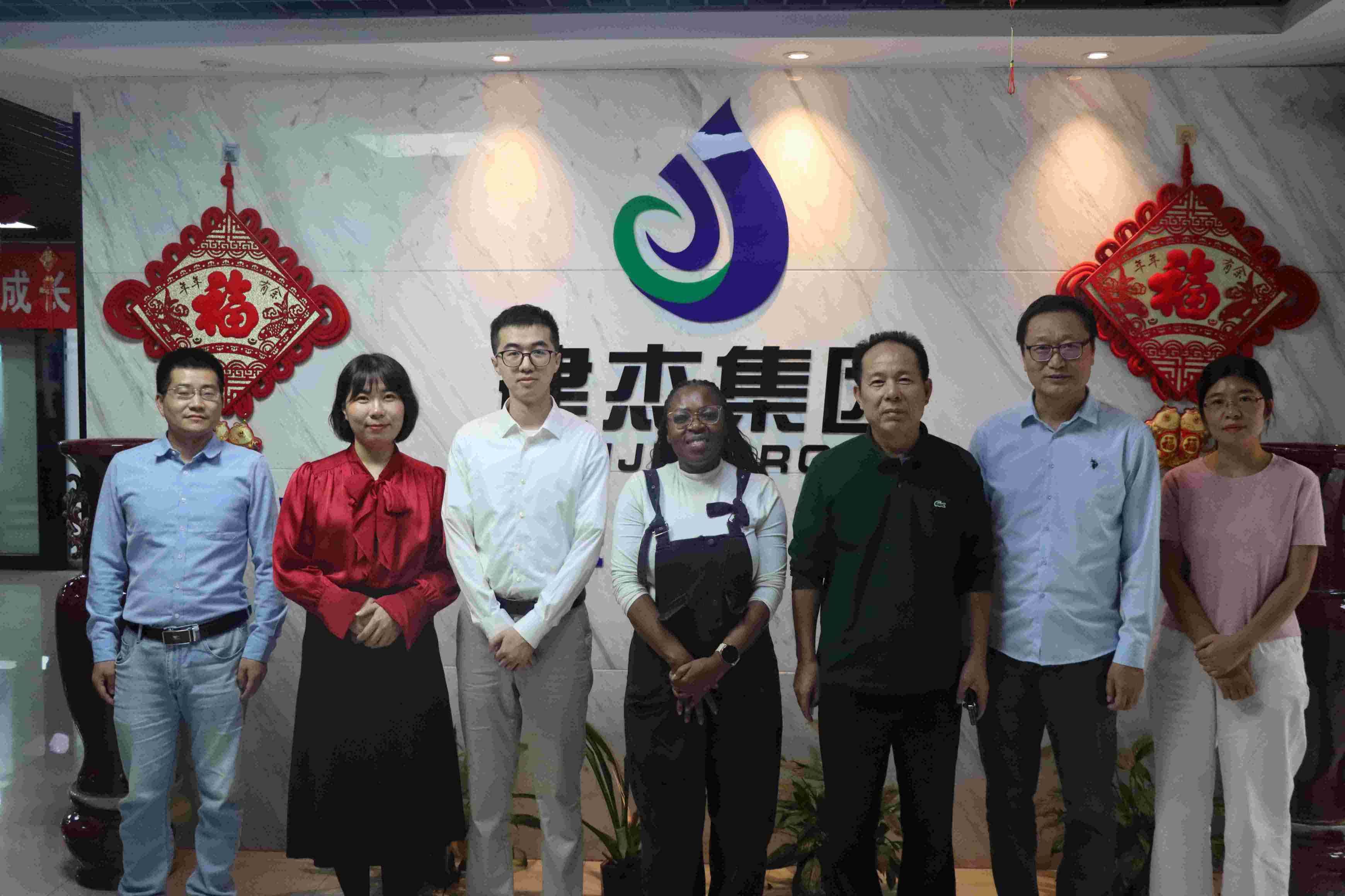 南非客戶來(lái)訪建杰實(shí)業(yè)：共話經(jīng)濟(jì)煉鐵新篇章！